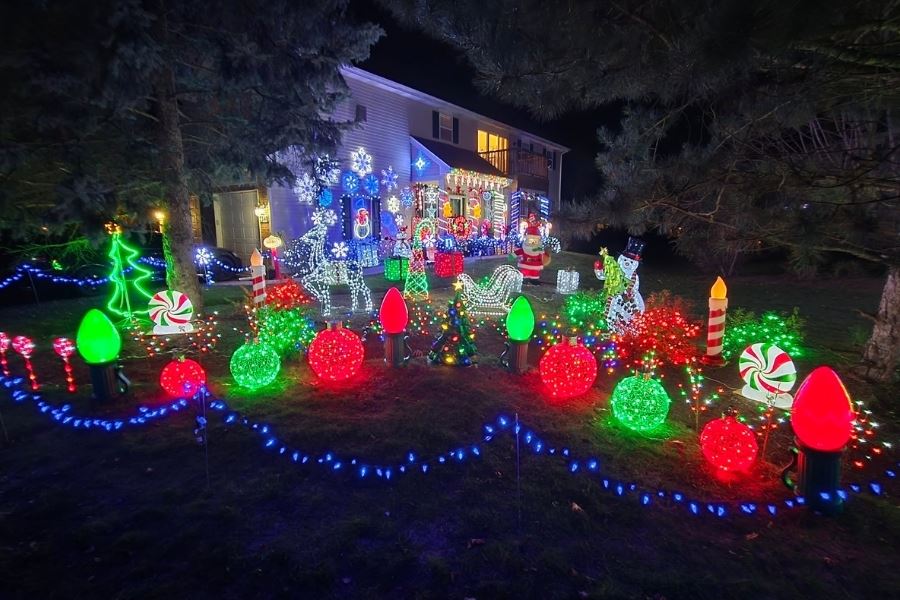 Holiday Lighting Contest